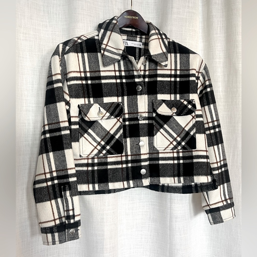 Zara Fall crop jacket, size Medium